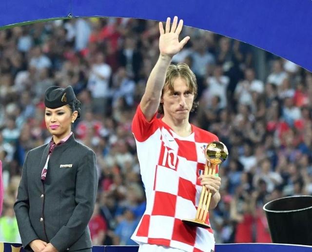 B费：这家俱乐部正在进步，但还没达到它必须达到的位置