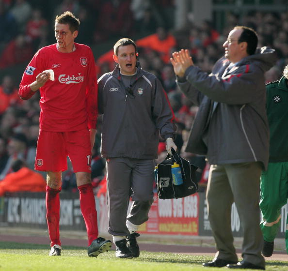 拜仁12轮不败领跑，曼城绝杀鱼腩，巴萨AC米兰登顶