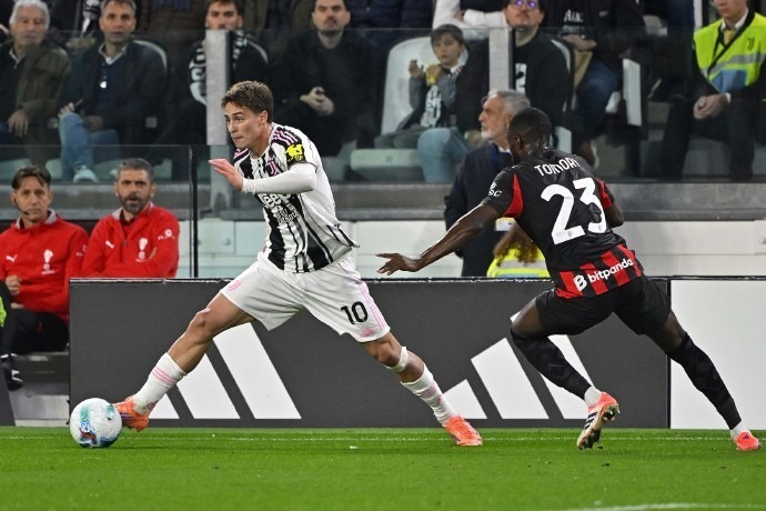 意媒：曼联只想纯租借梅努，球员本人愿意以此方式前往意甲