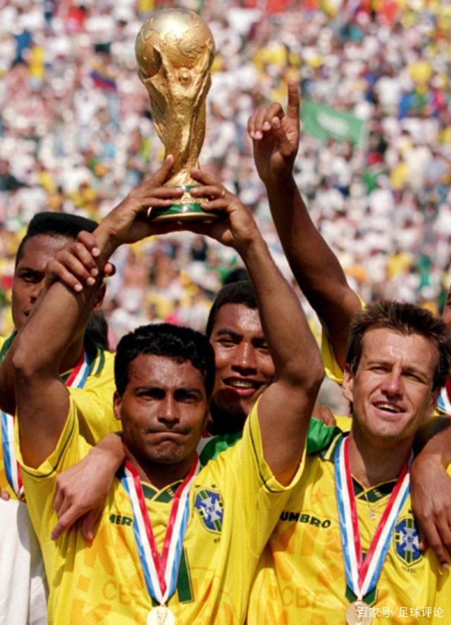 天空：多特仍在推动签下桑乔，但尚未向曼联提交正式报价