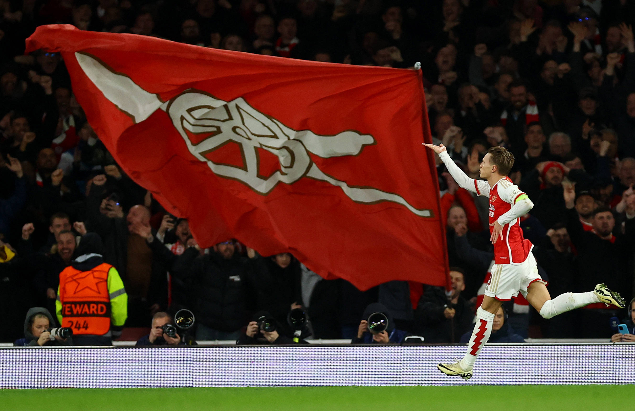 NBA：太阳击败篮网 杜兰特贡献全场最高分