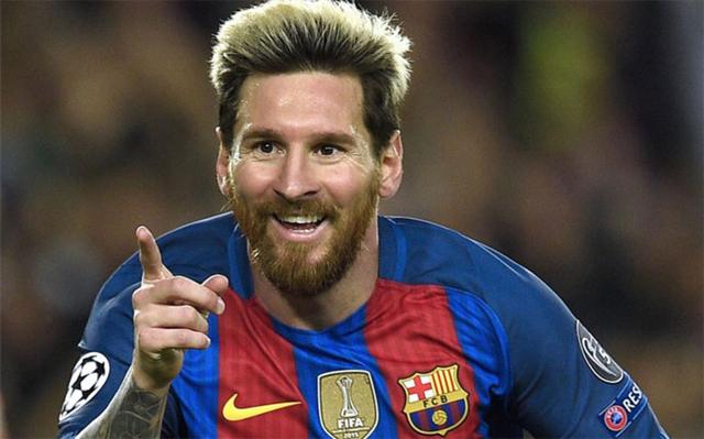 欧冠赛场精彩瞬间：皇马主场2-0取胜,（欧冠高光时刻：皇马主场2-0告捷）