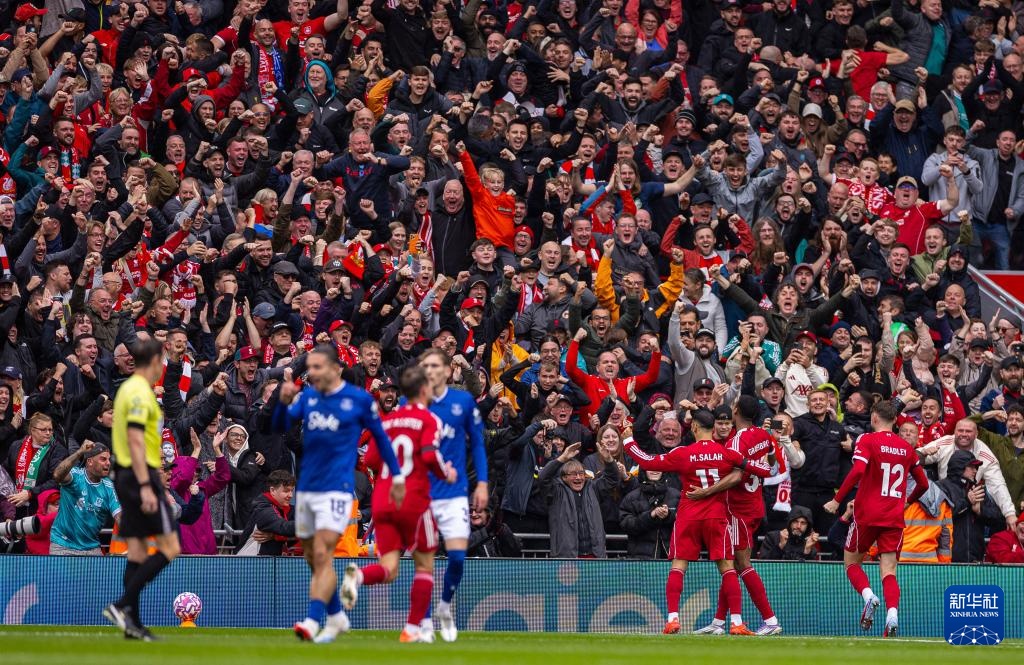 半场战报：科隆1-2法兰克福