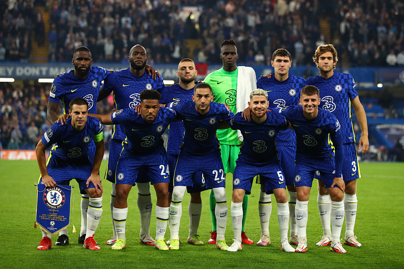 孔帕尼：乌尔比希会成长为非常出色的门将，他经常休息日加练（孔帕尼看好乌尔比希：休息日常主动加练，未来将成出色门将）