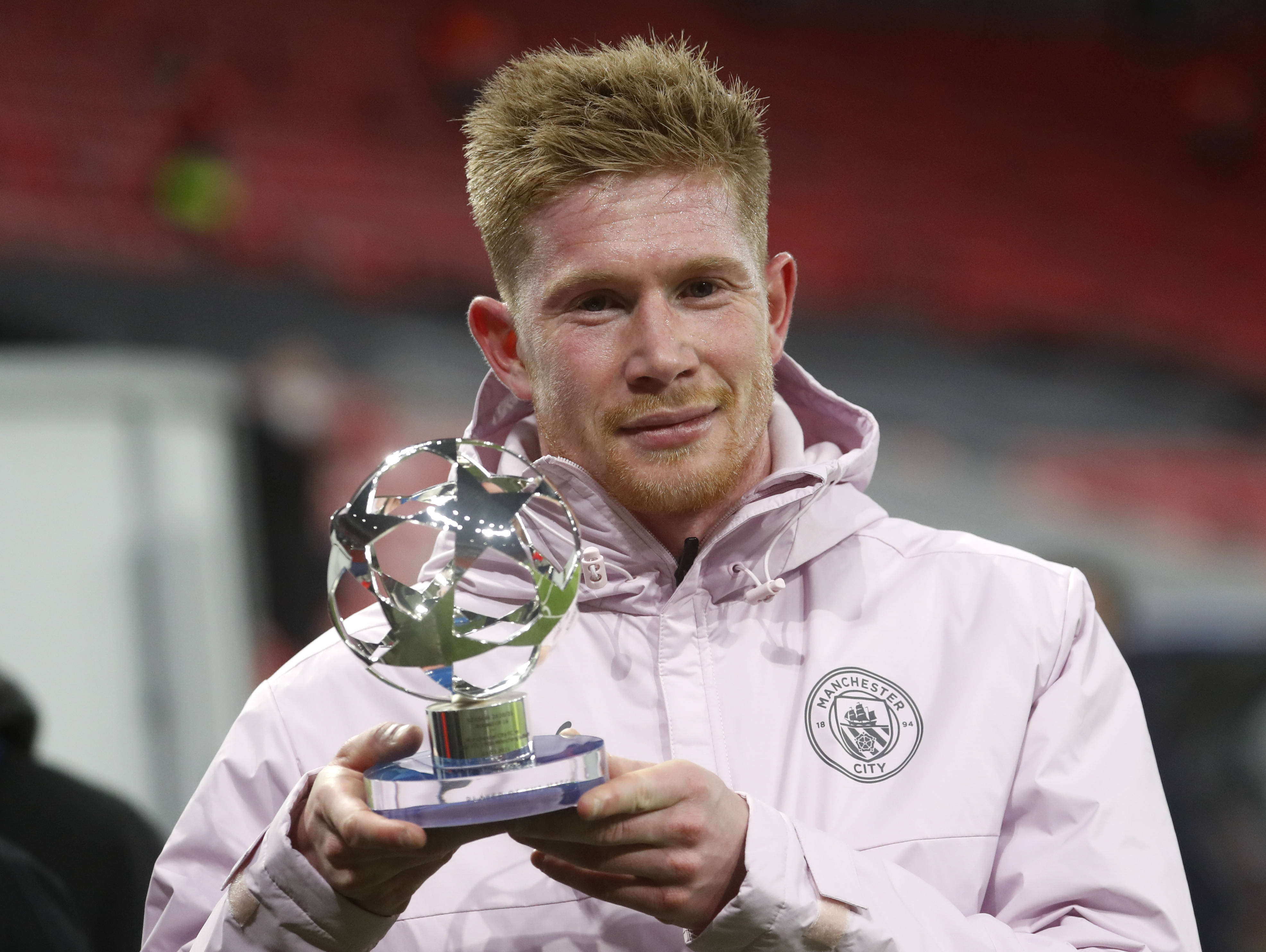 巴萨迎战贝蒂斯！五连胜后的关键一战，领头羊能否延续辉煌？