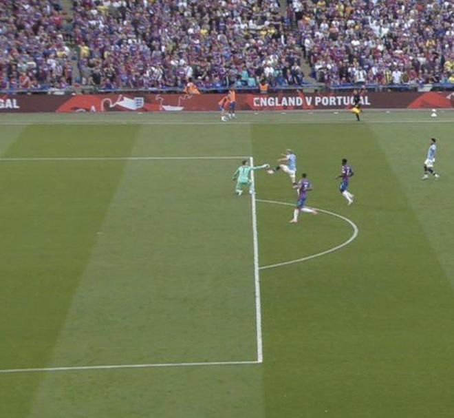 曼联求购20岁左路好手遭拒 或再报价4000万欧元（曼联求购20岁左翼新星被拒 或再出价4000万欧元）