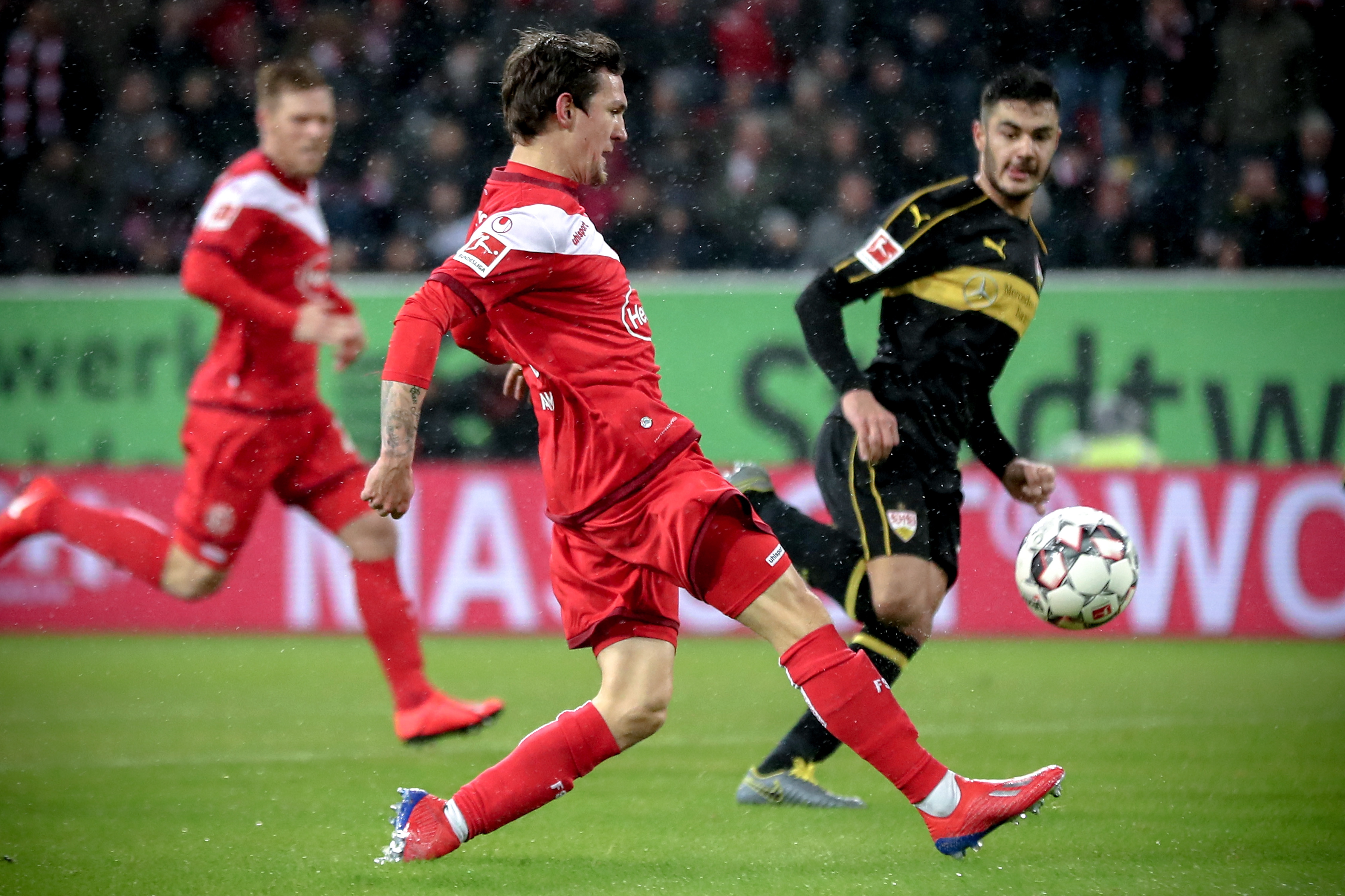 博尼：踢欧冠是我的梦想；今天我们付出了全部，被绝杀很痛苦（博尼：欧冠是我的梦想；我们拼尽全力仍遭绝杀，太痛了）