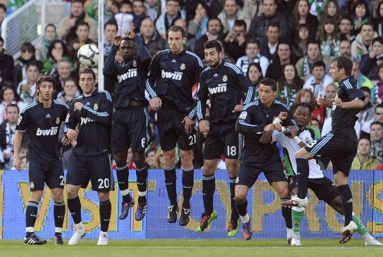 队报专栏：奥斯曼-登贝莱，金球先生需要重拾状态（《队报》专栏：奥斯曼-登贝莱需重拾金球先生风采）