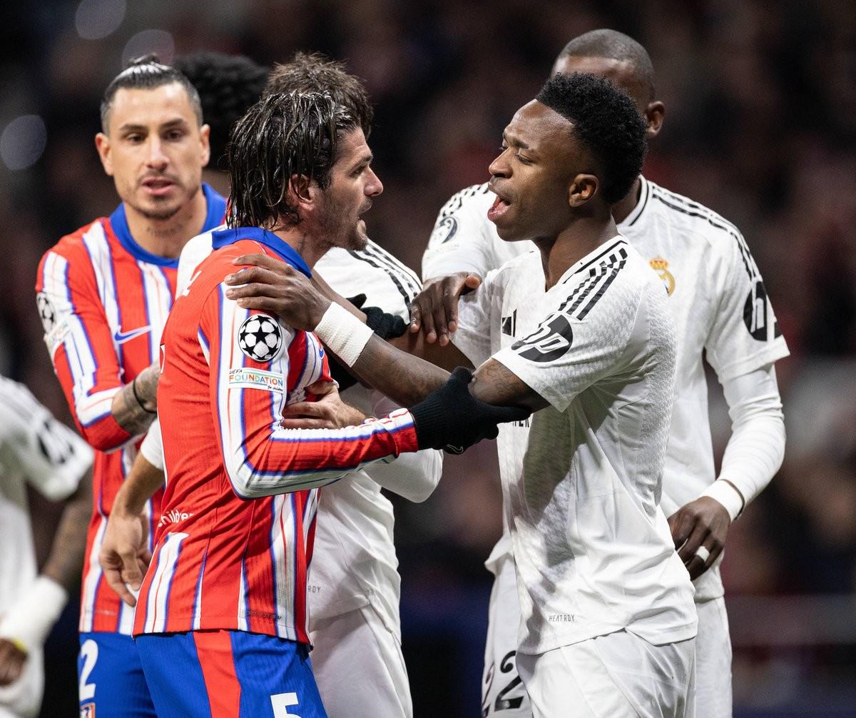 乔治娜：等C罗求婚等了十年，这枚订婚戒指是最起码的礼物（乔治娜直言：等C罗求婚整整十年，这枚订婚戒指不过是最基本的诚意）