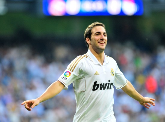 舍甫琴科：AC米兰本赛季有能力问鼎意甲，莱奥还有提升空间