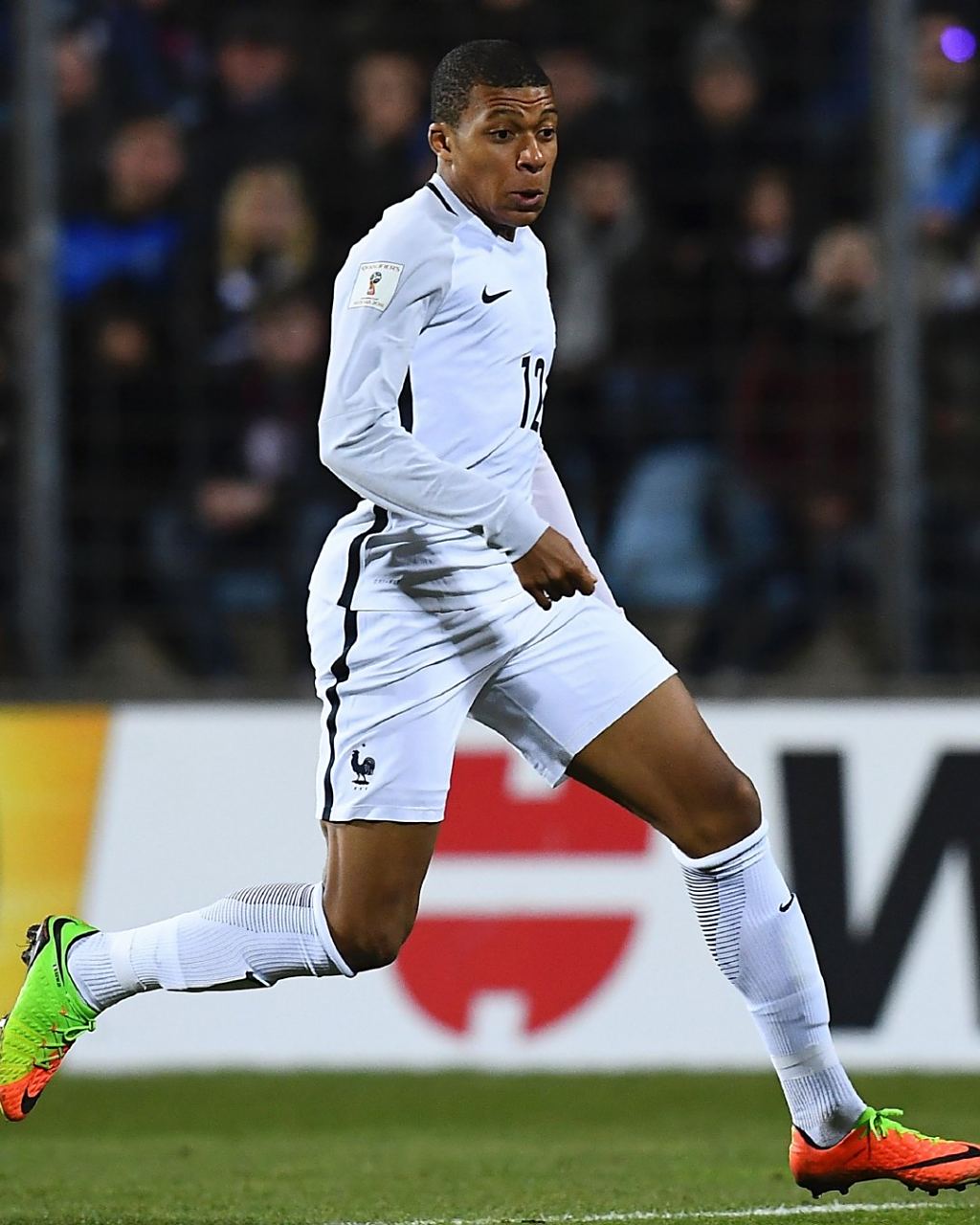 唐斯是尼克斯过去50年来砍35+15+5次数最多的球员